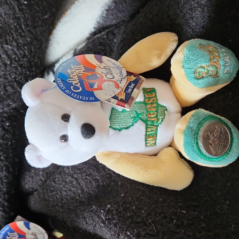 Limited Treasures coin bear,  New Jersey with tags.